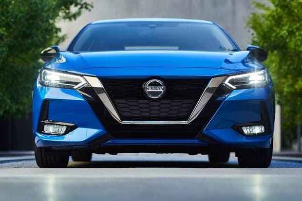 Novo Nissan Sentra vem forte para encarar Civic e Corolla
