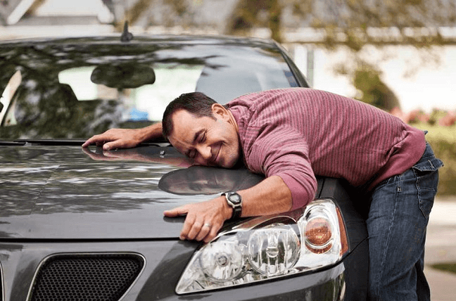 Parado nas férias: Confira 5 cuidados que você deve ter com seu carro ou moto sem uso